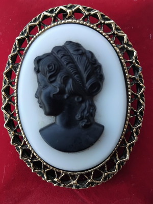 Vintage καρφίτσα και μενταγιόν Cameo 2 σε 1 μεταχειρισμένο, 1950