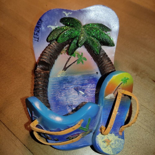 Ceramic table decoration "Lefkada" with palm trees and flip-flops, 12 x 8cm
