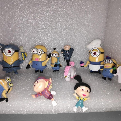Minions Despicable Me collectible set of 12 figures