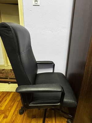 Leather chair used