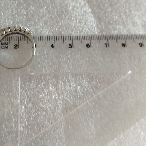 Silver ring like new, silver color