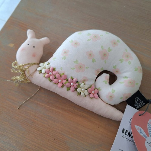 Snail doll 18 cm new