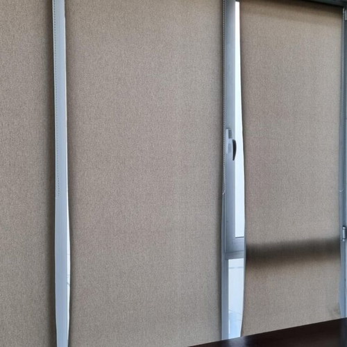 Roller blinds like new, 5 pieces with dimensions 80.5 and 89 cm