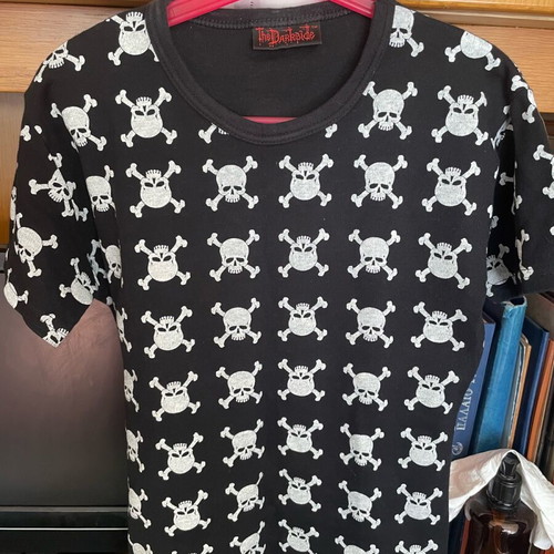 Darkside Clothing women's t-shirt like new, size S