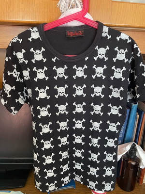 Darkside Clothing women's t-shirt like new, size S