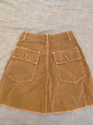 Zara skirt size 34 like new, green