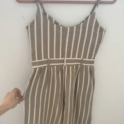 linen suit