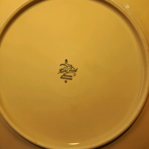 Bavaria platter with 4 dessert plates like new, gold trim