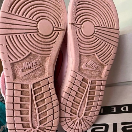 Nike Dunk pink kids' shoes size 34 like new for girls