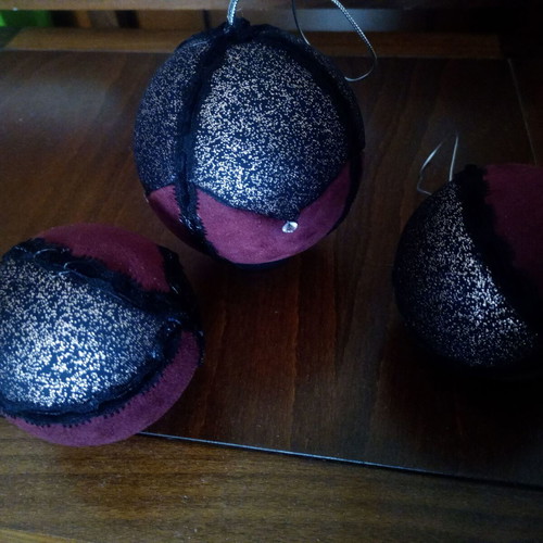 Set of 3 handmade velvet Christmas balls burgundy like new