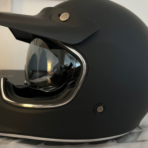 Noh Premium motorcycle helmet, size Medium, retro style