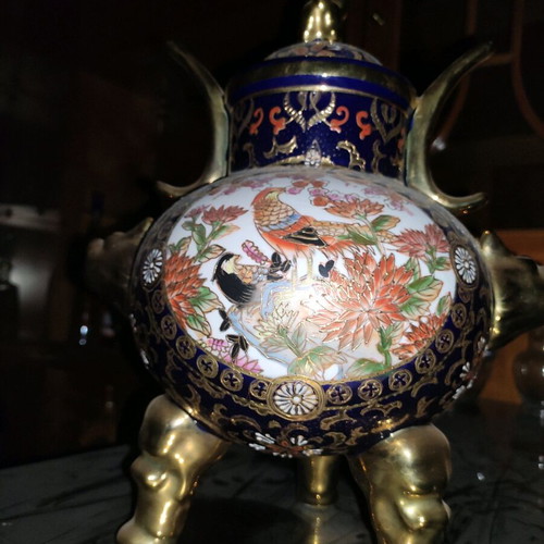 Asian porcelain decorative vase 45cm like new