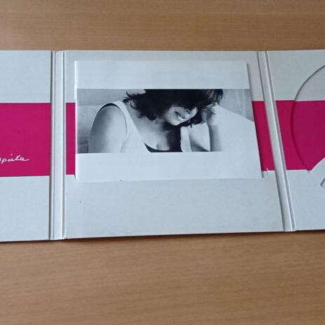 Haris Alexiou CD case used, I agapi tha se vrei opou kai na sai