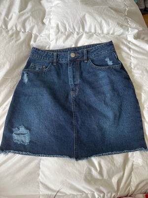 Denim skirt new, size S