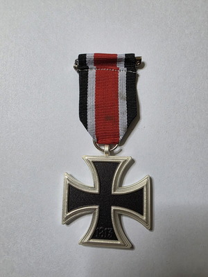 Iron Cross 2nd Class 1939 replica medal