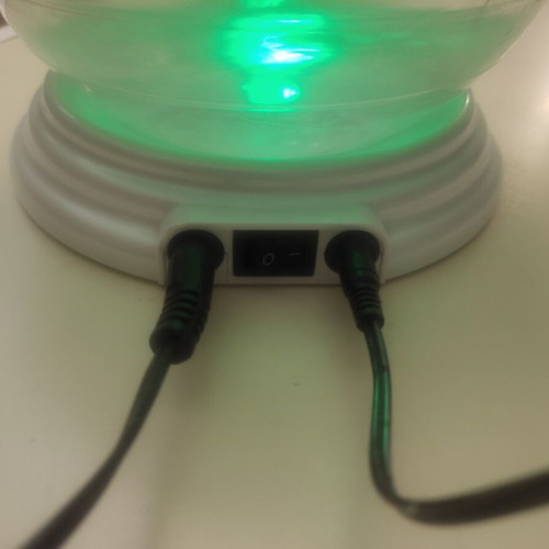 Air Fresh Globe like new with color change and essential oils