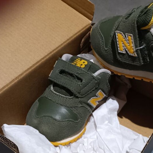New Balance baby shoes like new, size 20, leather