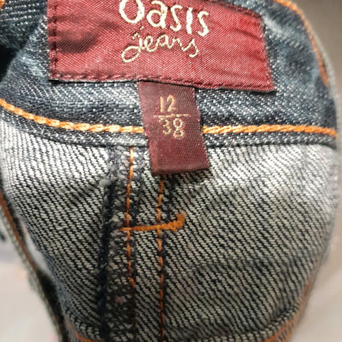 Oasis denim skirt size 40 like new with beautiful embroidery