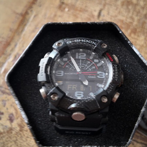 Casio G-Shock GG-B100 watch like new, black