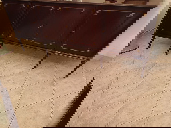 ΠΩΛΗΣΗ ΣΚΡΙΝΙΟΥ ΤΡΑΠΕΖΑΡΙΑΣ