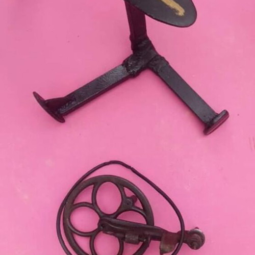 Cobblers sewing machine used, solid cast iron