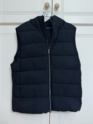 Mango sleeveless jacket size large like new, blue