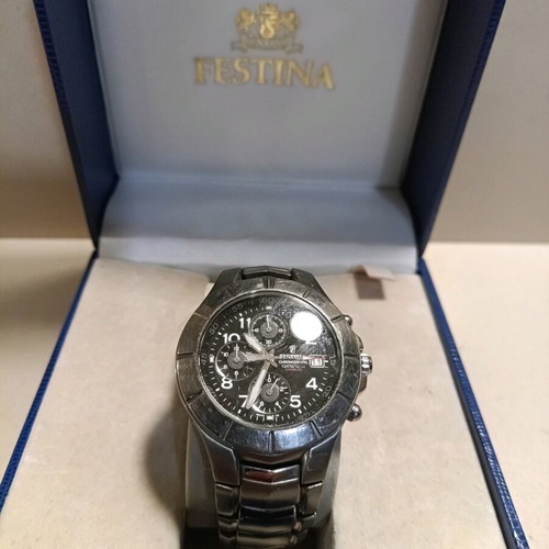 Festina titanium watch like new, black
