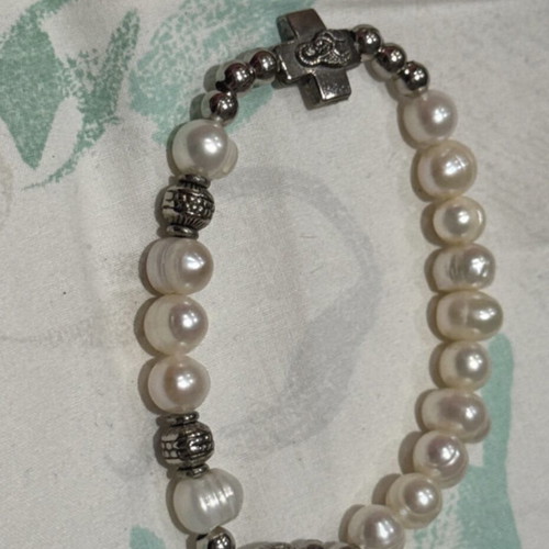 Rosary bracelet with perles, like new, vintage style