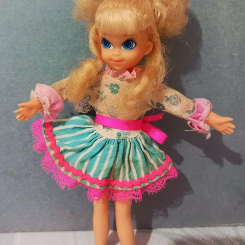 Barbie Doll Lori Pretty Pairs 1969 like new