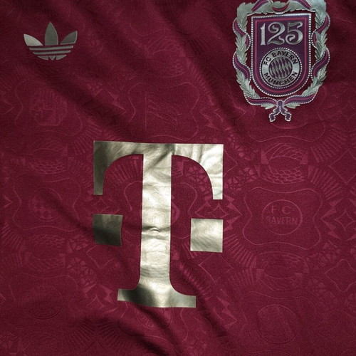 Bayern Munich 125 Years Anniversary Jersey Large Adidas new