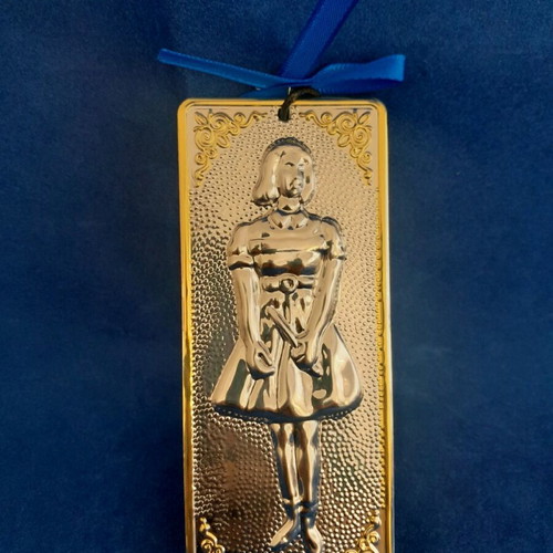 Metal votive in excellent condition