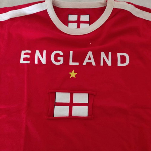 England kid's t-shirt and shorts set, size 4, like new