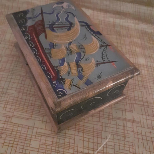 Wooden box Kallimeris like new, painting on wood