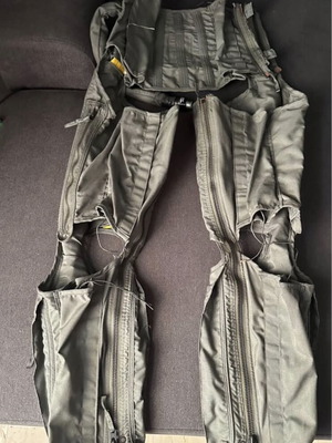 Anti-G Suit CSU-13B/P like new, medium/long size