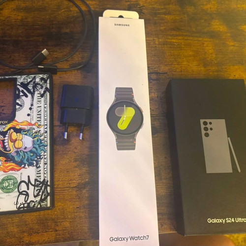 Samsung Galaxy S24 Ultra 12GB RAM 512GB with Galaxy Watch7, like new