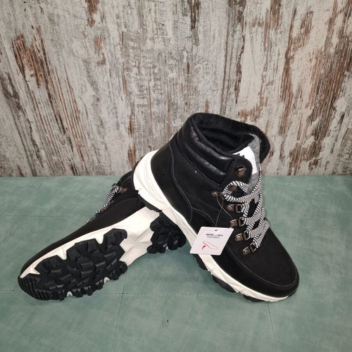Sneaker boot new with fleece lining, removable sole, Safety Jogger