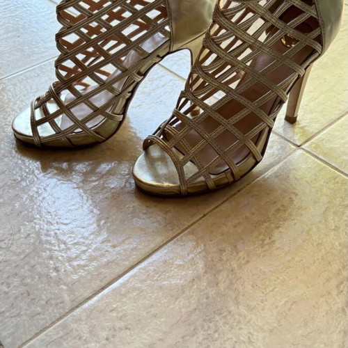 Exe leather sandals gold like new, size 36