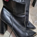 Black boots used size 40 with wear