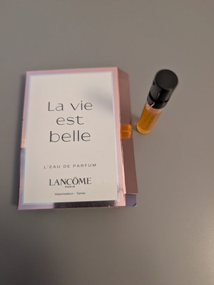 La Vie Est Belle Eau de Toilette Tester 1 ml