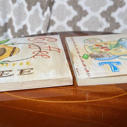 Wooden decorative frames like new, set of two