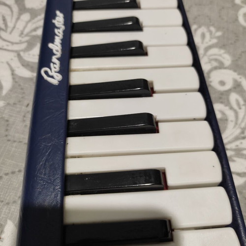 Melodica Bandmaster used with case from 1980
