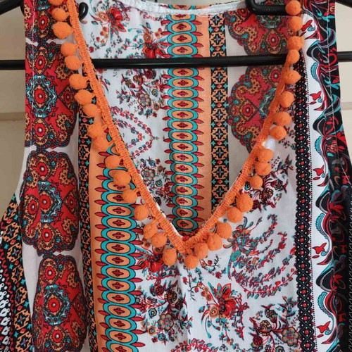 Sleeveless blouse with paisley pattern like new, M/L, multicolor orange
