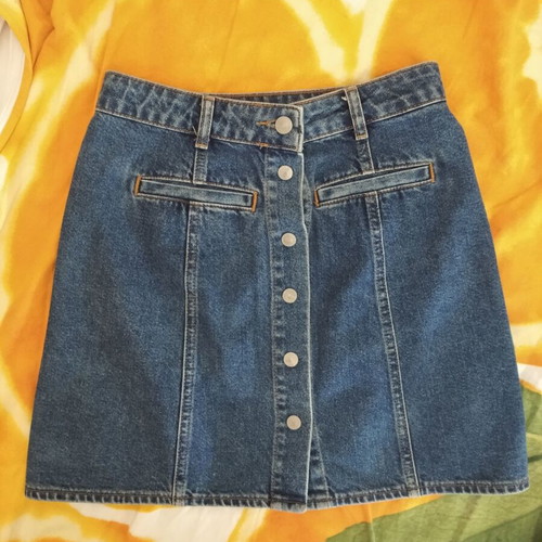 Denim mini skirt like new, size small 36