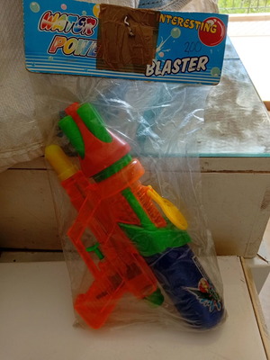 Water gun new with dual water streams