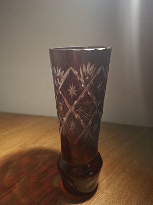Decorative red vase like new