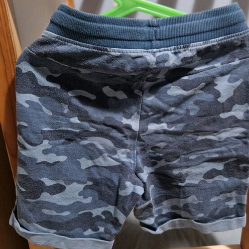 Benetton shorts like new, size 6-7