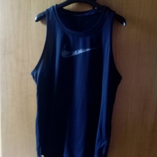 Nike sleeveless running tank small like new, black