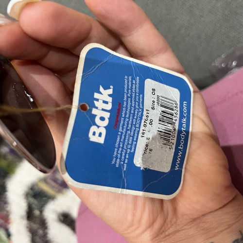Body talk sunglasses new with minor frame defect
