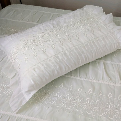 Bridal double satin quilt with pillowcase new