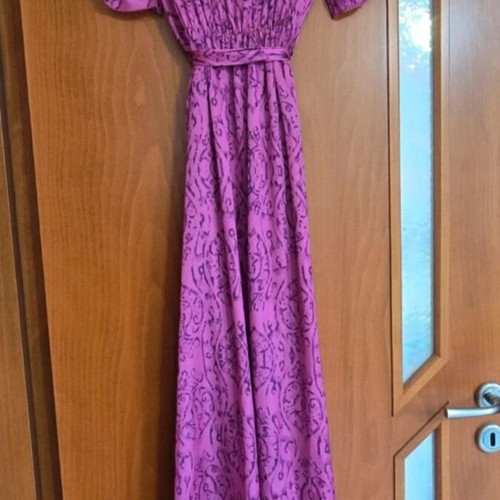 Wrap dress in bright fuchsia with ruffle sleeves